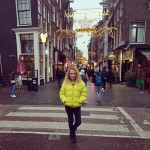 Seyhan Arman Instagram - Haydi kendine iyi bak Amsterdam; zor ama görüşürüz elbet 😉

#amsterdam #ocak2024 #yeniyıl #tatil #hollanda #holiday #turistseyhan #tur #Avrupa #seyhanarman