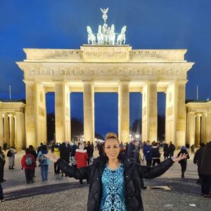 Seyhan Arman Instagram - Berlin Brandenburg Kapısı 🏛️ 

#berlin #brandenburg #Almanya #turist #tur #turistseyhan #seyhanarman
