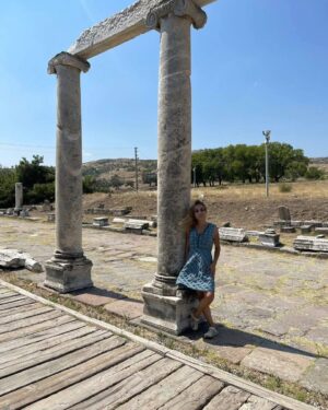 Seyhan Arman Instagram - Asklepieion - Bergama 
Dünyanın ilk sağlık merkezi 🏛️

#dünyanın #ilk #hastane #sağlıkmerkezi #asklepion #Bergama #tünel #uykuodası #terapi #seyhanarman #tour #tur #turistseyhan #yerliturist