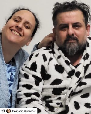 Şeyla Halis Instagram - #Repost @bekircicekdemir with @make_repost 
Yıllar geçiyor.Biz ufaktan değişiyoruz ama ne duygudan, ne saygıdan ne de samimiyetten yana değişmiyoruz. Hem arkadaşız, hem eşiz, hemde çok sıkı dostuz. Biribirimize nefesiz. Oldu mu sana 19 yıl… Nice seneler birlikte yaşlanmaya. Bende Seni seviyoruuummmm @bekircicekdemir