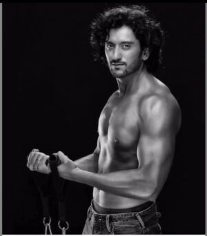 Shaad Randhawa Instagram - If you stay positive , you have a shot at the silver lining !