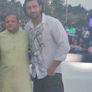 Shaad Randhawa Instagram - World environment day 🌎! With the man of the hour @bhamlafoundation .. always standing up for the right cause. Our future generations will thank you 💚
#beatplasticpollution #tiktikplastic
@saherbhamla
