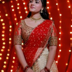 Shabana Shahjahan Instagram - ♥️
Costume : @nirali_design_house 
Jewels : @methurna_collections