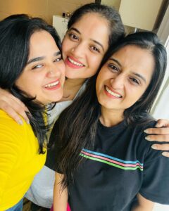 Actress Shafna HD Instagram Photos and Wallpapers July 2024