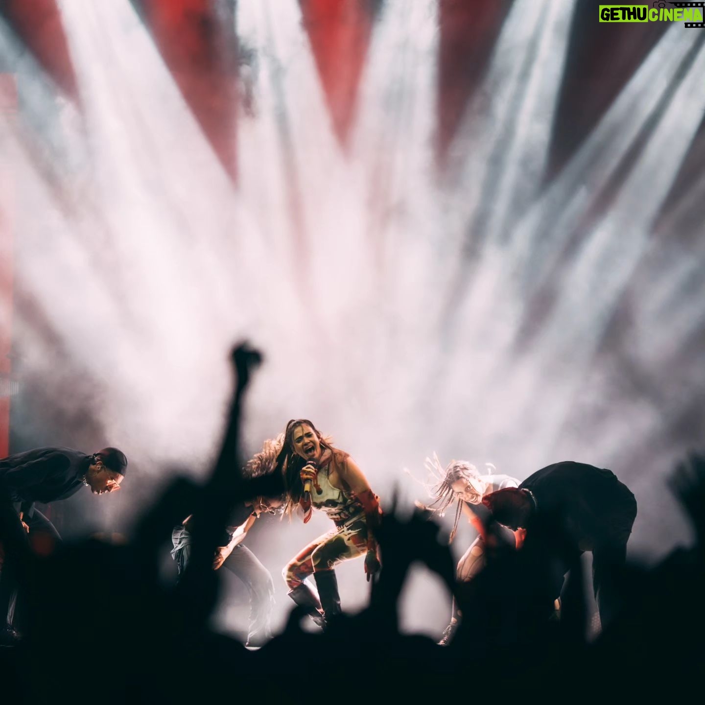 Shalmali Kholgade - 1K Likes - "🎤✨ Under the spell of @shalmiaow voice at @goeffervescence @aparokshaiiita where Melodies met Memories!! This night could not have been better than this❤️🔥❤️🔥.
.
.
.
.
.
.
.
#shalmalilive #music #musicmagic #iiit #iiitconcerts #concertvibes #musicaleuphoria #shalmalikholgade #stageblaze #concert #gigs #ojas #ojasonthego #memories #memoriesforlife #love #yaariyan #iiitallahabad❣️