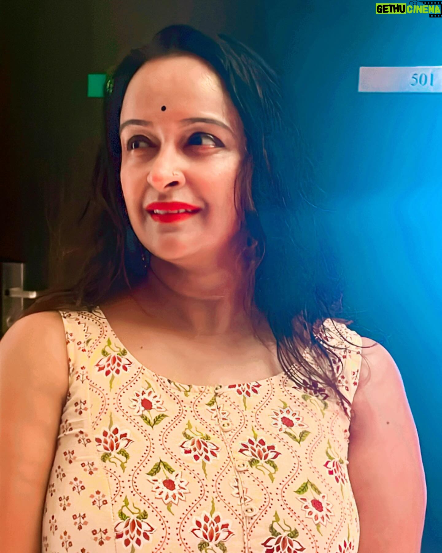 Shalu Menon - 4.1K Likes - Gud mornging all ❤️
#goodmorning #goodvibes #goodday #insta #instagood #viral #pic #picoftheday #picture #photooftheday #photo #romantic #loveislove #malayalamactress #instadaily #mood
