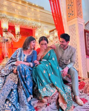 Shalu Shreya Instagram - प्रसन्नता,,,,परमात्मा की दी हुई अद्भुत औषधि है 
इसे व्यर्थ ना जाने दें 🙏😇 #goodmorning #radheradhe #grateful #thanksforeverything #suhagan @colorstv