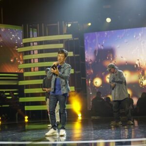 Sham Visa Instagram - Soundcheck utk konsert semifinal #GV6 malam tadi. Dua lagu dengan bebanan & nervous berganda. Serius sgt menakutkan. Kesayangan @shamvengers doakan semuanya dipermudahkan utk abg sham k!
.
📸 @neonpixelofficial 📺 @mindorder 💖 @shamvengers
.
#MindOrder #MindOrderManagement #ShamVisa #ShamxMindOrder #ShamGV19 #GegarVaganza2019 #GV6 #shamvengers @shamvengers @mindorder