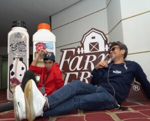 Sham Visa Instagram - Sekejabnya masa berjalan. Tinggal beberapa jam lagi utk abg sham beraksi di pentas semifinal #GV6. Alhamdulillah syukur. Jangan lupa support abg sham jam 9malam ni di Astro Ria, Ria HD & Astro Go. Thank you @neonpixelofficial for the candids. Terima kasih guys! ❤️
.
📸 @neonpixelofficial 📺 @mindorder 💖 @shamvengers
.
#MindOrder #MindOrderManagement #ShamVisa #ShamxMindOrder #ShamGV19 #GegarVaganza2019 #GV6 #shamvengers @shamvengers @mindorder