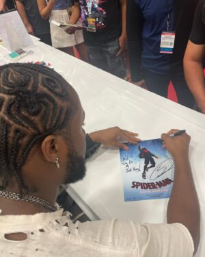 Shameik Moore Instagram - Dallas!!!! Y’all came out and showed LOVE! The response to the movie is the best part of the whole experience!!! Next ComiCon is Galaxycon in Raleigh NC on July 29 and 30th! See you there! #SpidermanAcrossTheSpiderVerse