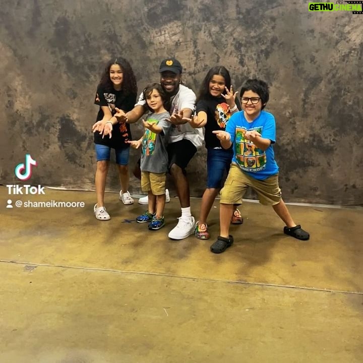 Shameik Moore - 81.5K Likes - Dallas!!!! Yāall came out and showed LOVE! The response to the movie is the best part of the whole experience!!! Next ComiCon is Galaxycon in Raleigh NC on July 29 and 30th! See you there! #SpidermanAcrossTheSpiderVerse