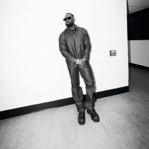 Shamier Anderson Instagram - Light but Excessive. 🥃

Outfit - @ferragamo 
Boots - @balenciaga 
Glasses - @prada 
Jewellery - @envision11.11 

Grooming - @cliptomaniac 

📸 @nicoledekhors