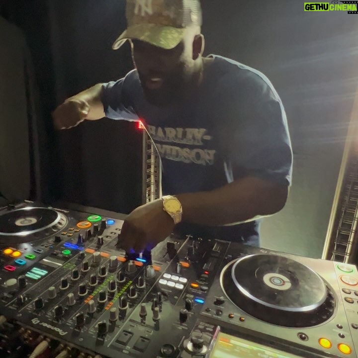 Shamier Anderson - 3 Likes - Full-time Actor or Full-time DJ? 🔊🎭