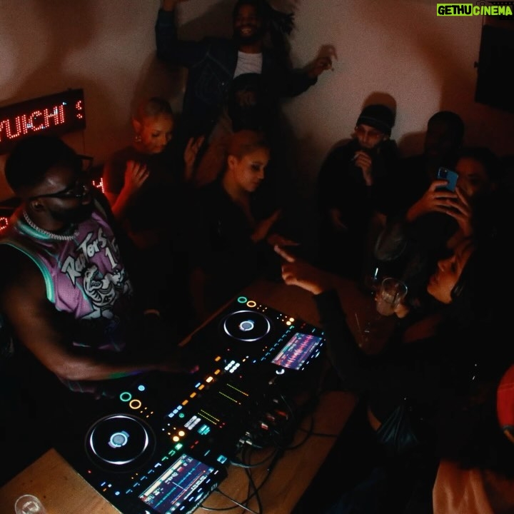Shamier Anderson - 3 Likes - Full-time Actor or Full-time DJ? 🔊🎭