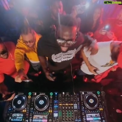 Shamier Anderson - 3 Likes - Hood Kids Love House Music LIVE DJ SET OUT NOW‼️😈
A little sneak peak to my VELD & Electric Jungle sets this summer 👀
THE HEATERS 🔥
1. Dreams & Nightmares (Shamier Anderson EDIT)
2. Carnival (Shamier Anderson EDIT)
3. Numb / Encore (Jumo Remix)
4. Many Men (Shamier Anderson EDIT)
4. Swedish House Mafia One Amapiano (HXRIS EDIT)
5. Raris and Rovers (Hitty & DJammin)
FULL VIDEO 🔗 IN BIO
TICKETS TO MY SHOW 🔗 IN BIO