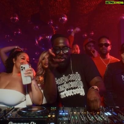 Shamier Anderson - 3 Likes - Hood Kids Love House Music LIVE DJ SET OUT NOW‼️😈
A little sneak peak to my VELD & Electric Jungle sets this summer 👀
THE HEATERS 🔥
1. Dreams & Nightmares (Shamier Anderson EDIT)
2. Carnival (Shamier Anderson EDIT)
3. Numb / Encore (Jumo Remix)
4. Many Men (Shamier Anderson EDIT)
4. Swedish House Mafia One Amapiano (HXRIS EDIT)
5. Raris and Rovers (Hitty & DJammin)
FULL VIDEO 🔗 IN BIO
TICKETS TO MY SHOW 🔗 IN BIO