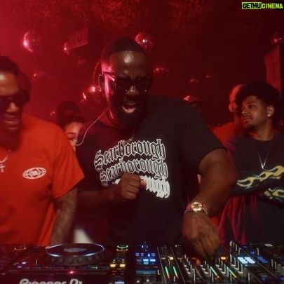 Shamier Anderson - 3 Likes - Hood Kids Love House Music LIVE DJ SET OUT NOW‼️😈
A little sneak peak to my VELD & Electric Jungle sets this summer 👀
THE HEATERS 🔥
1. Dreams & Nightmares (Shamier Anderson EDIT)
2. Carnival (Shamier Anderson EDIT)
3. Numb / Encore (Jumo Remix)
4. Many Men (Shamier Anderson EDIT)
4. Swedish House Mafia One Amapiano (HXRIS EDIT)
5. Raris and Rovers (Hitty & DJammin)
FULL VIDEO 🔗 IN BIO
TICKETS TO MY SHOW 🔗 IN BIO