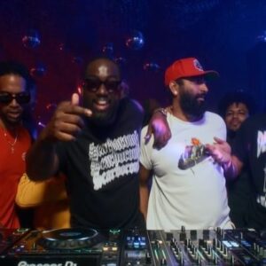 Shamier Anderson Instagram - Hood Kids Love House Music LIVE DJ SET OUT NOW‼️😈 

A little sneak peak to my VELD & Electric Jungle sets this summer 👀

THE HEATERS 🔥
1.  Dreams & Nightmares (Shamier Anderson EDIT)
2. Carnival (Shamier Anderson EDIT)
3. Numb / Encore (Jumo Remix)
4. Many Men (Shamier Anderson EDIT)
4. Swedish House Mafia One Amapiano (HXRIS EDIT)
5. Raris and Rovers (Hitty & DJammin)

FULL VIDEO 🔗 IN BIO 
TICKETS TO MY SHOW 🔗 IN BIO