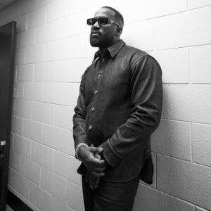 Shamier Anderson Instagram - Light but Excessive. 🥃

Outfit - @ferragamo 
Boots - @balenciaga 
Glasses - @prada 
Jewellery - @envision11.11 

Grooming - @cliptomaniac 

📸 @nicoledekhors
