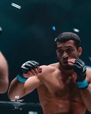 Shamil Abdulaev Instagram - Оценивай ситуацию , ищи решения и верь в то, что всё делается к лучшему!) 

#АСА157#смешанныеединоборства#казань#бой