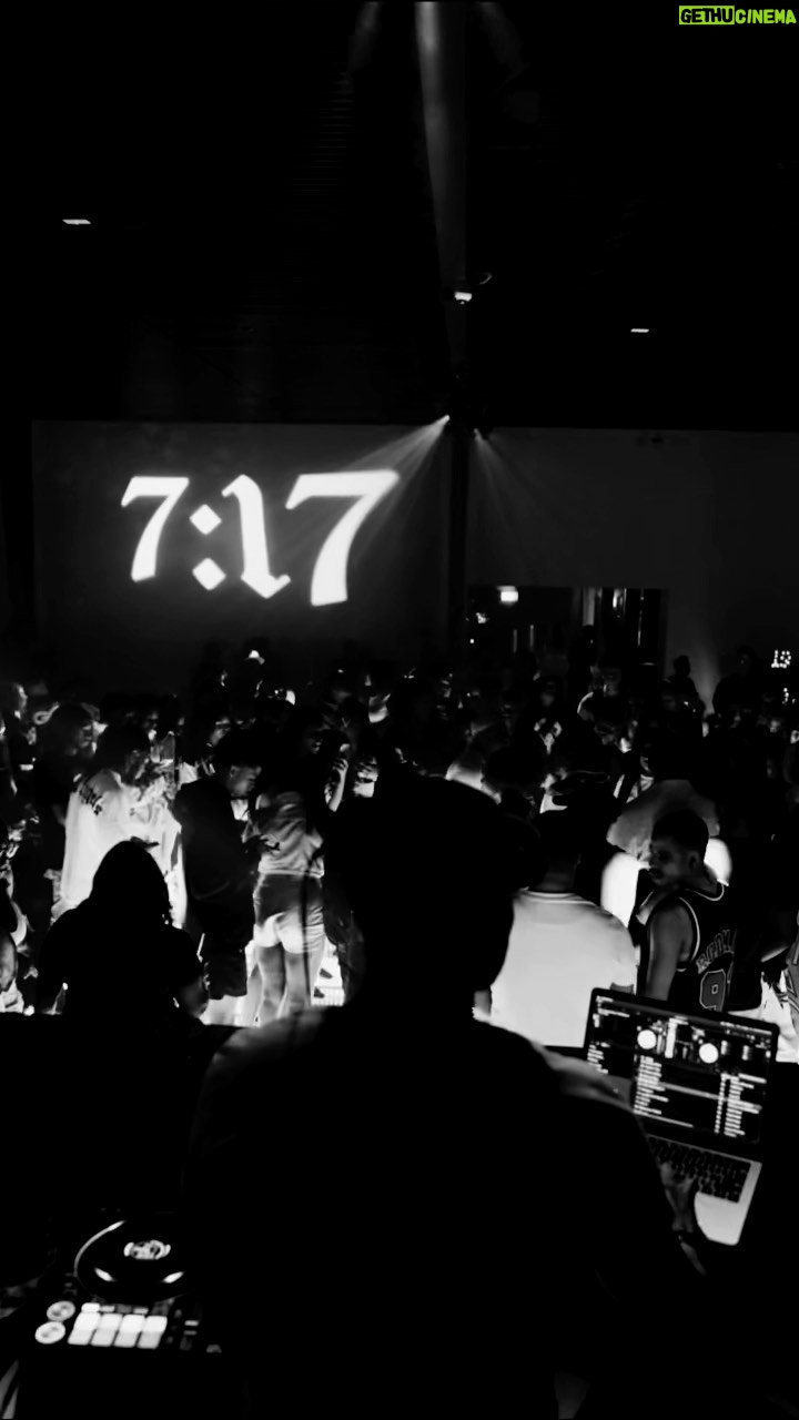 Shamon Brown Jr. - 3 Likes - If you wasn’t here you gone hear about it “7:17” out now 🔗 in bio🖤