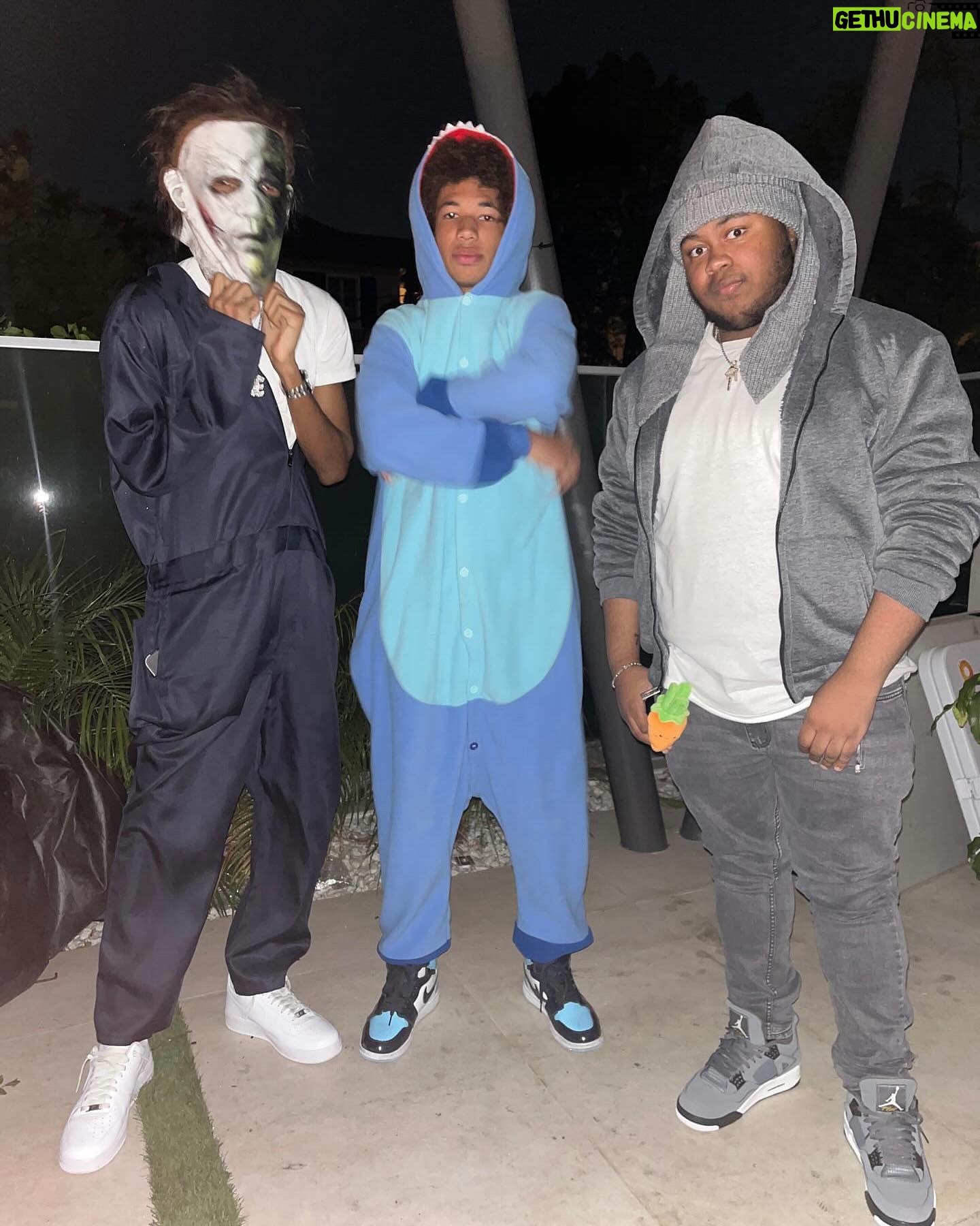 Shamon Brown Jr. - 3 Likes - Ehh, whatās the word Doc?š°