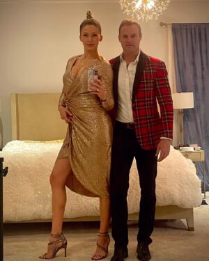 Shandi Finnessey Instagram - Finally a chance for the grownups to be… grownups. Headed off for a fun holiday party with my handsome date. ❤️