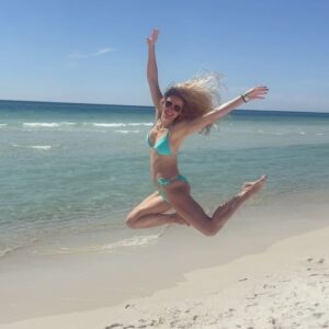 Shandi Finnessey Instagram - A little peek into a very special time together with incredible friends for spring break. We are so blessed to have made such deep friendships here in Tennessee! We spent a week with 2 other wonderful families in Florida and couldn’t have had a more magical time! Our kids played and bonded in ways we never expected, and for the first time since having kids, we returned from a vacation feeling relaxed and restored. 🙌🏻 (All you parents out there know what I’m talk about… when you feel like you need a vacation from your vacation!)