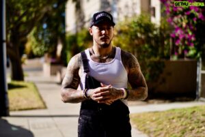 Shane Ray Instagram - When you smell the 🧢 in the air