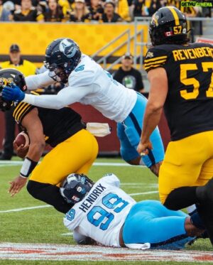 Shane Ray Instagram - What a year!! I have to start with thanking God for the opportunity. I read that you don’t experience growth unless your uncomfortable. I could honestly say that the challenges of this season and the commitment I gave to the team truly made me an all around better person. To be able to build the relationships with my brothers in Toronto was a blessing. Pushing each other to be best day in and out. Holding each other accountable for the sake of the goal. Sacrifice and courage when others don’t see what you see in yourself. This championship holds a special place in my heart. From coach mace allowing me to lead, to my teammates trusting in my direction even when times got hard is one of the greatest honors I could have as a player. But the relationships built gave me even more honor as a man. To everyone who supports me and knows what I put in behind the scenes, this is for you too!!! Champion at every level that’s gotta be god!! Love Toronto!!
#2xchamp