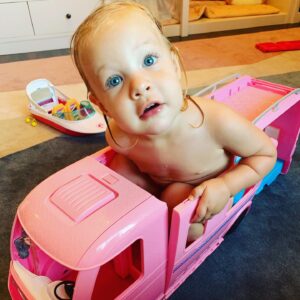 Shane Smith Instagram - I fit dada.
