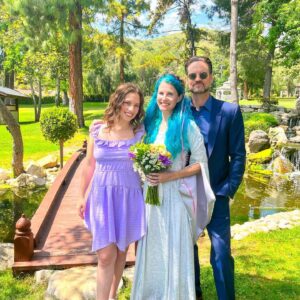Shane West Instagram - Hi there, how was your weekend?

Mine turned out to be one of the bestest of weekends. Not only was I able to finish a project with some of my oldest/greatest friends but most importantly, I was able to see my wonderful sister get married to a wonderful man…..surrounded by wonderful family and friends. That’s a whole lot of #wonderful 🙏

I feel truly blessed and my heart is full. I wish everyone the best year possible 💫🖤

#tbt #love