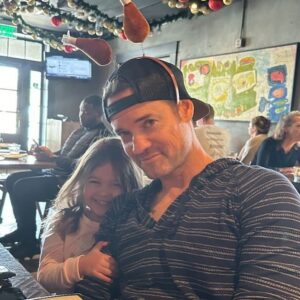 Shane West Instagram - Serious serious question here….turkey leg ears….a good look, yay or nay? 🤔 

I hope everyone had a wonderful holiday. I know I did. 

This is pretty much the only photo I got but I think it’s a keeper ♥️ 

#thanksgiving #love #family #howcuteisshe ??