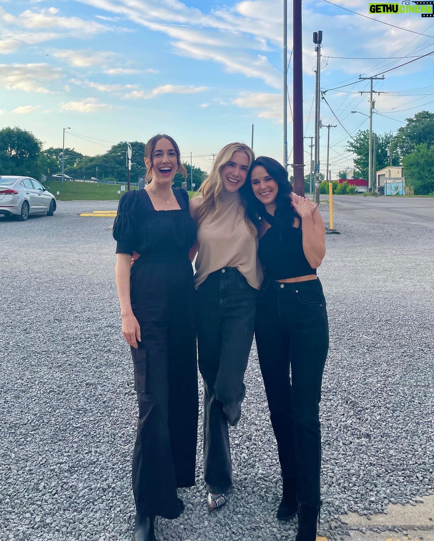 Shanley Caswell - 1K Likes - Feelin super grateful for my female friendships and the planes, trains, and automobiles that help me sustain them 🤍