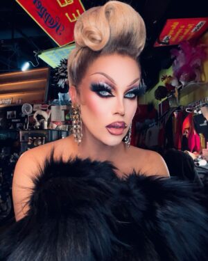 Shannel Instagram - Are you excited as I am for @rupaulsdragcon!? I’m bringing CHRISTMAS IN JULY overload to you and yours at BOOTH #2723!

It’s my FIRST Drag Con and I am so excited to see YOU! 

#shannel #dragcon #allstars9