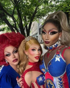 Shannel Instagram - So much gorg in one photo 🤩

@jorgeous_1 
@angeriavm 

……..

@rupaulsdragrace 
@paramountplus 
@worldofwonder 

#rupaulsdragrace #allstars