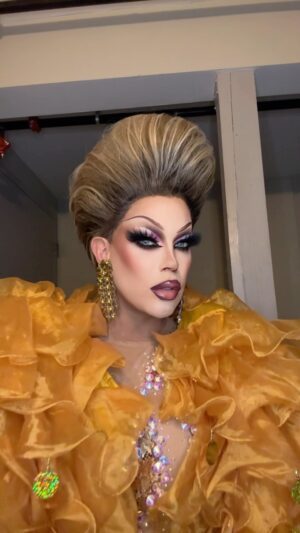 Shannel Instagram - Well, UK 🇬🇧, we’re headed your way!
 
See you Thursday & Saturday at @heavenlgbtclub ❤️

#shannel #allstars9
