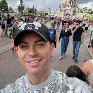 Shannel Instagram - Oh @disneylandparis- you have my heart ❤️
Been a fabulous day today.

#shannel #allstars9 #blessed