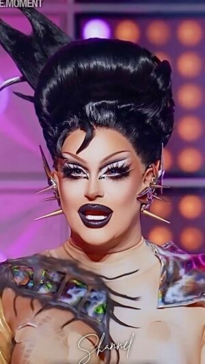 Shannel Instagram - Mug beat. Hair snatched. Jewelry Spiked.

My wig artiste @philippe_michiels and jewelry designer @ampedaccessories really pulled it together for this look. 🦂 

#shannel #allstars9