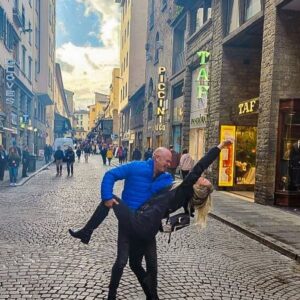 Shannon Stewart Instagram - Sweet memories of dancing down the streets of Italy. 🥰🇮🇹💫 #DanceDownMemoryLane