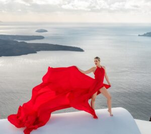 Shannon Stewart Instagram - On America’s Next Top Model we went to Santorini and last month I got the opportunity to return!!! It has been one of my most favorite places I’ve ever visited. I almost didn’t get to do the planned photoshoot because of the weather. Jesus did what only He could do and He calmed the seas. When I was a little girl, I saw a cosmetic commercial that quickly caught my attention. I imagined myself being the girl I saw on the TV. When I was younger, I thought this “desire” would just remain a dream until one day Jesus brought this dream to LIFE!!! I remember pinching myself on a few different occasions because I just couldn’t believe that those open doors were real! They seemed so unreal…. Like a dream that I just didn’t want to wake up from! I mentioned this before, but several years ago God moved me to walk away from modeling to become a nanny. It wasn’t on my radar to do, and it really didn’t make sense to me at all, but God’s ways and thoughts are higher than ours. I wanted to obey Him, so I left what was familiar for the unknown, trusting that where He was leading, He would be with me every step of the way. He used this new assignment to teach me things I would never have learned if I had stayed in modeling. He also humbled me and taught me more about Himself, which to me is priceless. During this photoshoot I was reminded of how much I still loved modeling and how I even missed it. I haven’t pursued it in years, but after this shoot I felt like I had never taken a break! I’m not sure what the future holds, but I know who holds the future!! My word for next year is “DREAM.” I know there may be times when God shuts doors. Then, when the time is right, He will open the door so that all may see that HE alone was the one who opened it! I also know there may be times when things have to appear or even be dead. I am reminded of the story of Lazarus. God COULD have healed him but what did He do?! He WAITED THREE DAYS, so He could show His resurrection POWER, ultimately getting all the glory! Our lives are meant to bring HIM glory, not our own, so at times He does things where we can be hidden, so He can be seen as the Author of it all!!! …Continued in comments…🙏🏼❤️❤️