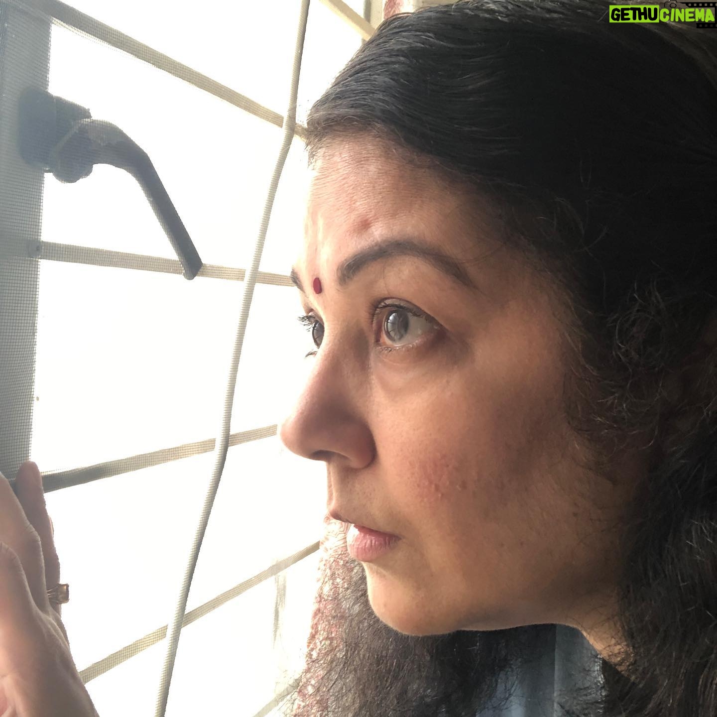 Shanthi Krishna - 1K Likes - My emotional selfies once again😬😀😀
1. How is the Covid out there?
2. Oh no getting worse n so frustrating...
3. No way.... Never be negative.. let’s think positive🙏😀
4. We humans will win this war soon against u COVID🤨.. ru listening??😡😡
5. And that’s a promise 👍👍