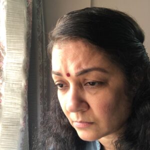 Shanthi Krishna Instagram - My emotional selfies once again😬😀😀
1. How is the Covid out there?
2. Oh no getting worse n so frustrating...
3. No way.... Never be negative.. let’s think positive🙏😀
4. We humans will win this war soon against u COVID🤨.. ru listening??😡😡
5. And that’s a promise 👍👍