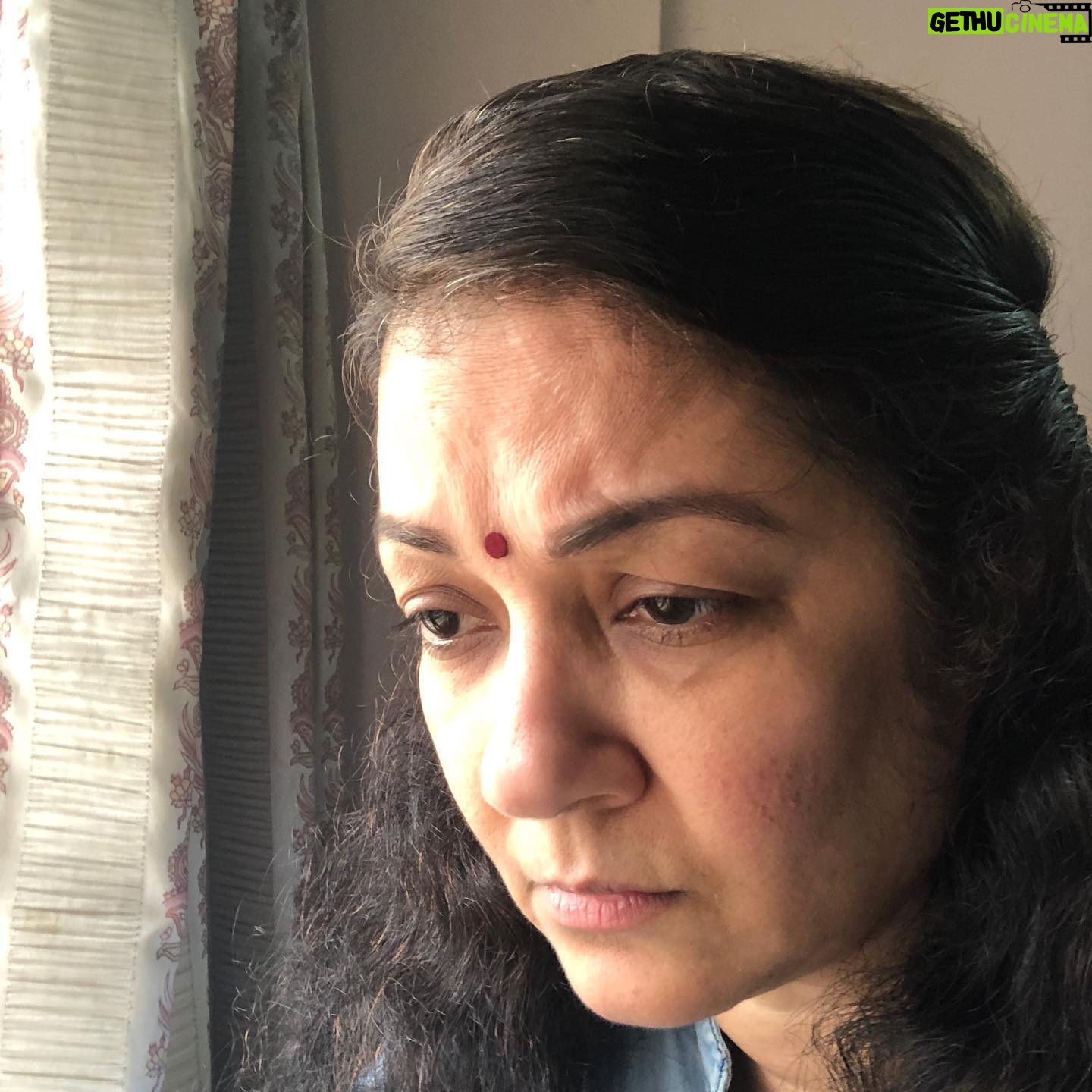 Shanthi Krishna - 1K Likes - My emotional selfies once again😬😀😀
1. How is the Covid out there?
2. Oh no getting worse n so frustrating...
3. No way.... Never be negative.. let’s think positive🙏😀
4. We humans will win this war soon against u COVID🤨.. ru listening??😡😡
5. And that’s a promise 👍👍