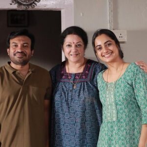 Shanthi Krishna Instagram - Just wrapped up my shoot for Boban  Samuel’s new movie in Kochi. My lovely n lively costars ❤️ n my asst missing them already 🥰 God bless🙏🏻😍