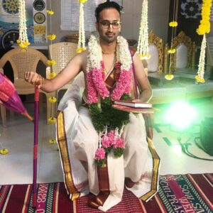 Shanthi Krishna Instagram - The new wedding norm fashion, virtual best wishes and blessings, YouTube live streaming and zoom were all part of my nephews wedding yesterday....,
1. Pandemic time wedding fashion norm - my daughter and myself 😀
2. How it was in 2019 B.C(before corona)🤨😬
3. My charming nephew Prashant getting ready to start his Grihasthashrama journey 🥳
4. The pretty bride Sneha with her older sis n daughter 😍
5. The wedding rituals being performed by my brother n sis in law 👏🥰
6. A candid selfie moment with my lovely daughter and niece in laws 😘😘
7. My handsome nephews Siddharth n Prashant 😍
8. The virtual blessings from my father and mother 👍🙏🥰
9. A best wishes song dedication to the newly weds virtually from New York by my charming son.,
10. Finally the beautiful couple... God bless them with lots of happiness and love.., Please shower your best wishes and blessings too on them. Thank you 🙏😍😍