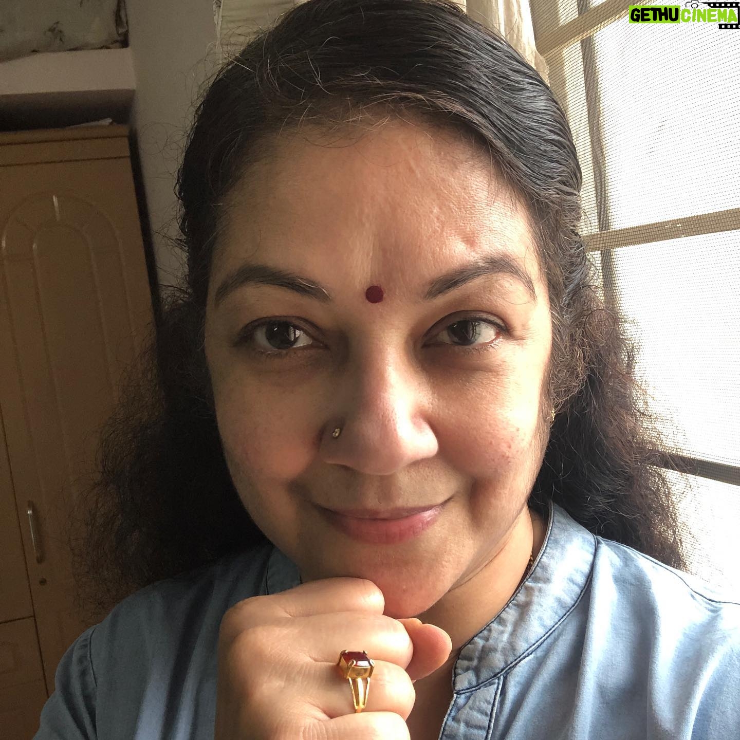 Shanthi Krishna - 1K Likes - My emotional selfies once again😬😀😀
1. How is the Covid out there?
2. Oh no getting worse n so frustrating...
3. No way.... Never be negative.. let’s think positive🙏😀
4. We humans will win this war soon against u COVID🤨.. ru listening??😡😡
5. And that’s a promise 👍👍