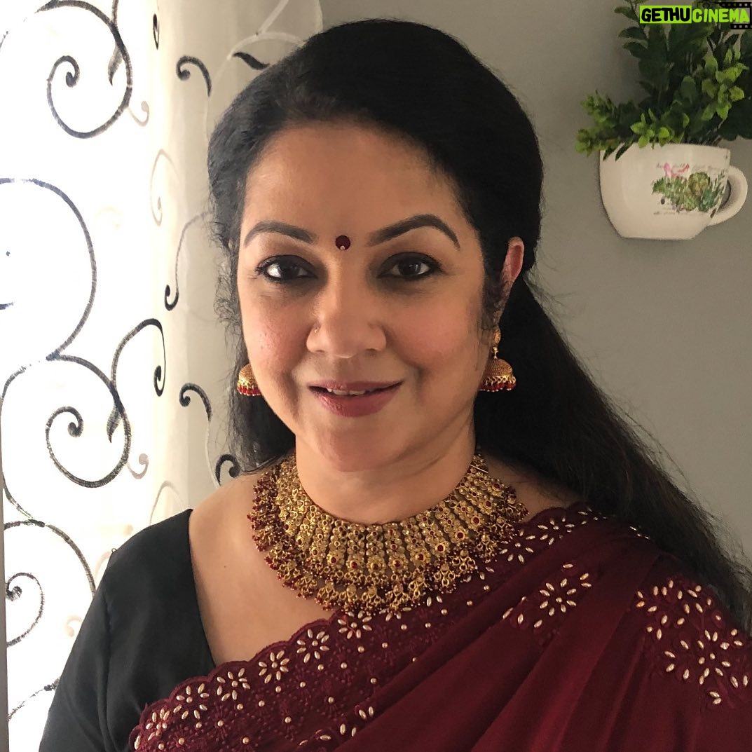 Shanthi Krishna - 1K Likes - “Wishing all of you A Very Happy, Healthy, Peaceful & Prosperous New Year 2021”🙏🥰