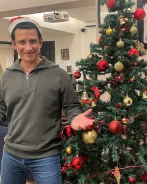 Sharman Joshi Instagram - Its the Best time of the Year

Merry Christmas 

#christmaseve #merrychristmas #happyholidays #december #happiness #joy