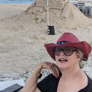 Sharon Gless Instagram - Happy Independence Day, everyone.  It’s time for gratitude.